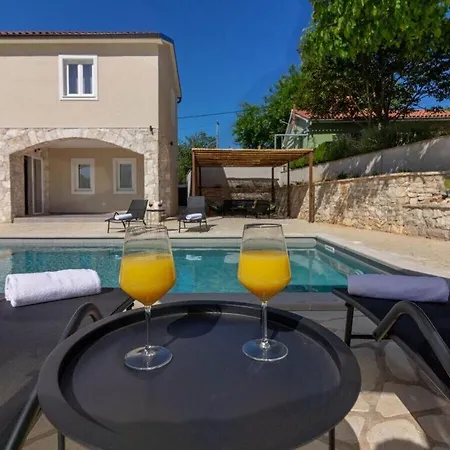 Stora Kuca With Private Pool