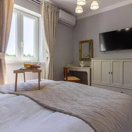 Stora Kuca With Private Pool Villa