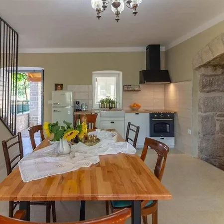 Villa Stora Kuca With Private Pool Buzet