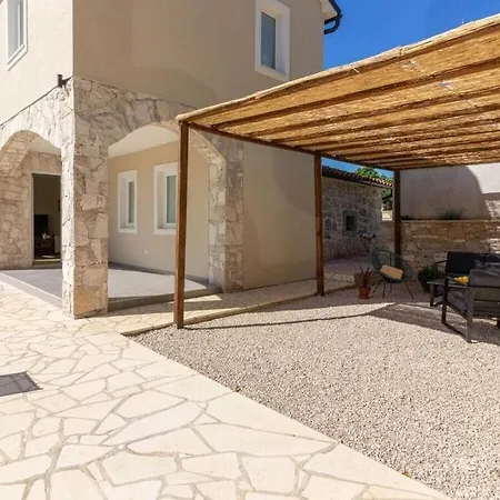 Villa Stora Kuca With Private Pool Buzet
